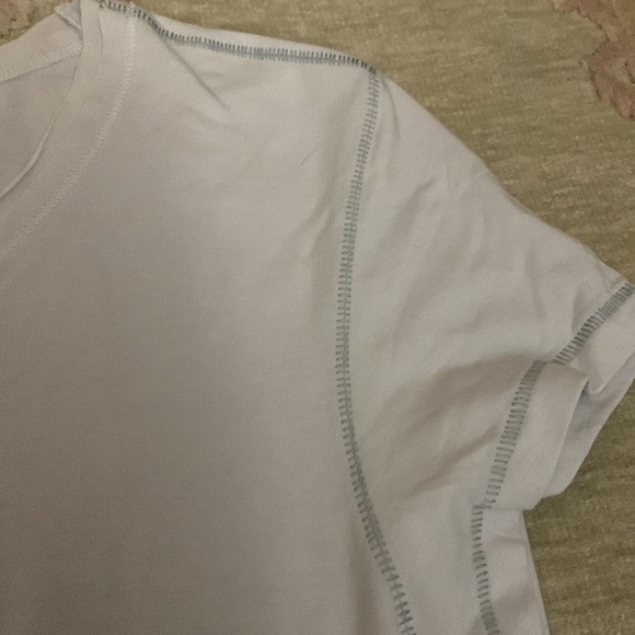 Alo yoga short sleeve nwot - Picture 3 of 6